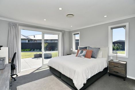 Photo of property in 35 Koura Drive, Rangiora, 7400