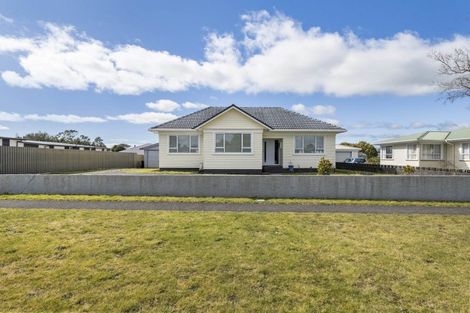 Photo of property in 8 Orlando Street, Stratford, 4332