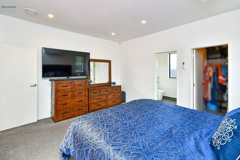 Photo of property in 64 Prado Drive, Pukekohe, 2120