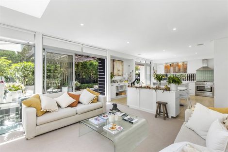 Photo of property in 71 Clare Road, St Albans, Christchurch, 8014