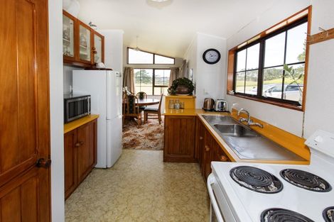 Photo of property in 5705 Pouto Road, Pouto, 0391