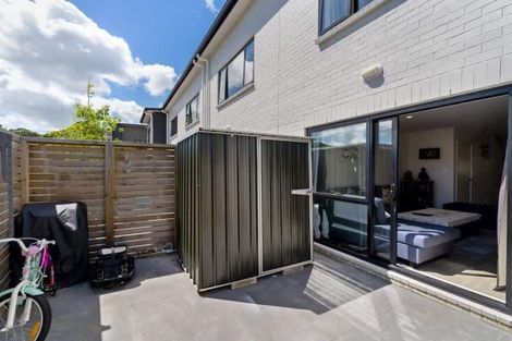 Photo of property in 19/9u Surrey Street, Tawa, Wellington, 5028
