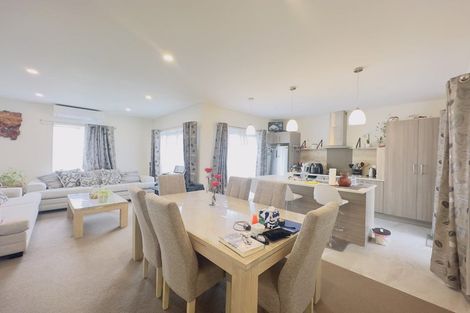 Photo of property in 61 Grove Road, Papakura, 2110