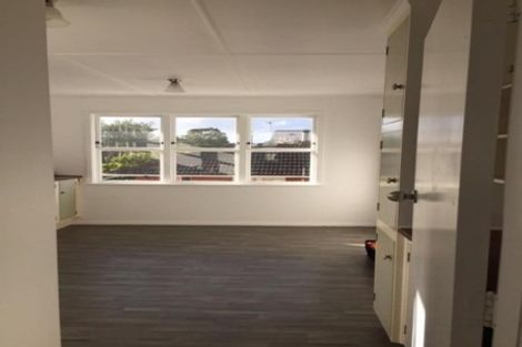 Photo of property in 36 Longburn Road, Henderson, Auckland, 0610