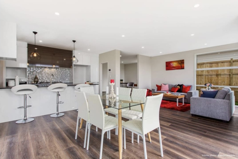 Photo of property in 69 Sapwood Crescent, Takanini, 2110