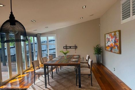 Photo of property in 112 Kittiwake Drive, Schnapper Rock, Auckland, 0632