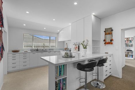 Photo of property in 21 Eric Farley Drive, Kumeu, 0810