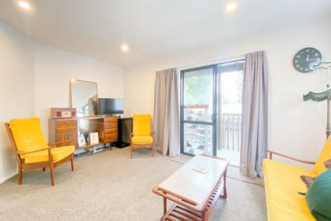 Photo of property in 5 Sunvue Road, Glen Eden, Auckland, 0602