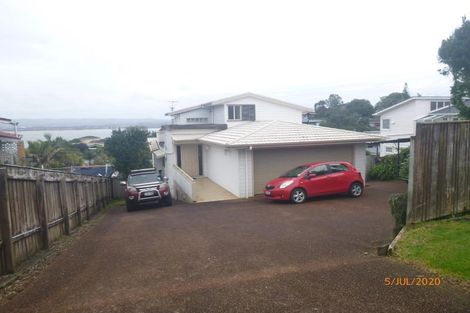 Photo of property in 17 Sea Vista Avenue, Beach Haven, Auckland, 0626