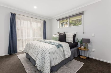 Photo of property in 26 Mooring Close, Whitby, Porirua, 5024