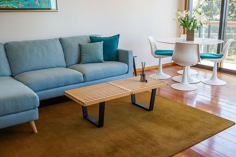 Photo of property in 274 Queens Drive, Lyall Bay, Wellington, 6022