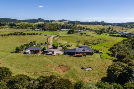 Photo of property in 65 Jamesons Esplanade, Haruru, 0204