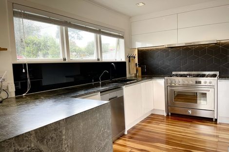 Photo of property in 1/894 East Coast Road, Northcross, Auckland, 0630