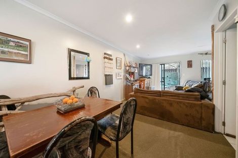 Photo of property in 92b Naylors Drive, Mangere, Auckland, 2022