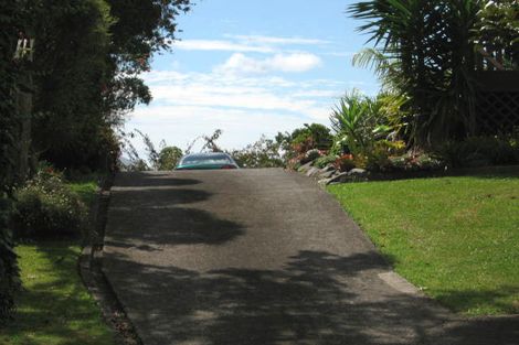 Photo of property in 2/3 Cezanne Place, New Lynn, Auckland, 0600