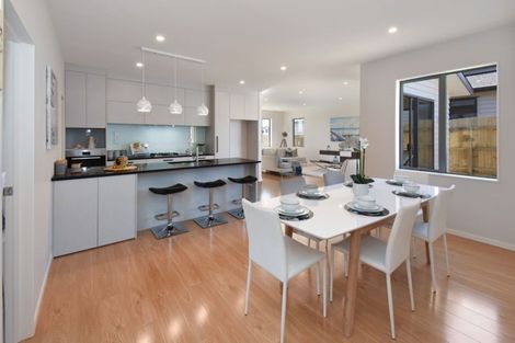 Photo of property in 13 Huahua Crescent, Papakura, 2110