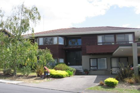 Photo of property in 27 Macnay Way, Murrays Bay, Auckland, 0630