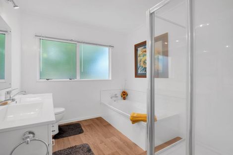 Photo of property in 53a Kitchener Road, Waiuku, 2123