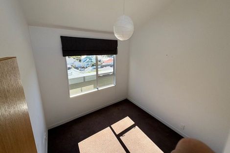 Photo of property in 10/3 Severn Street, Island Bay, Wellington, 6023
