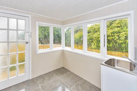 Photo of property in 79c Russell Road, Manurewa, Auckland, 2102