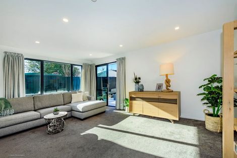 Photo of property in 2/32 Anglesea Avenue, Parklands, Christchurch, 8083