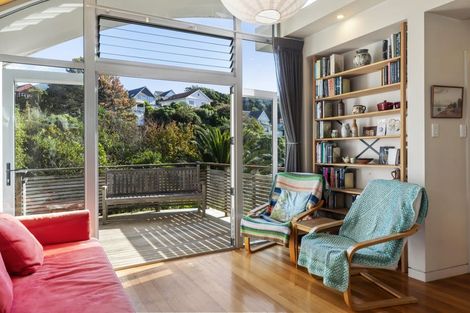 Photo of property in 74 Glen Road, Kelburn, Wellington, 6012