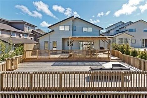 Photo of property in 52 Laurel Oak Drive, Schnapper Rock, Auckland, 0632