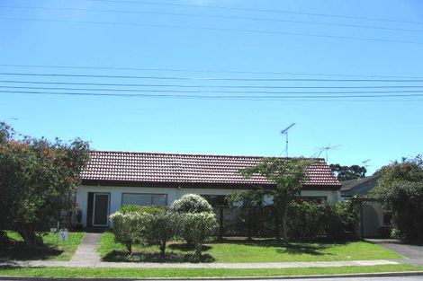 Photo of property in 2/142 Nile Road, Milford, Auckland, 0620