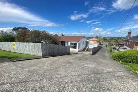 Photo of property in 106 Golf Road, New Lynn, Auckland, 0600