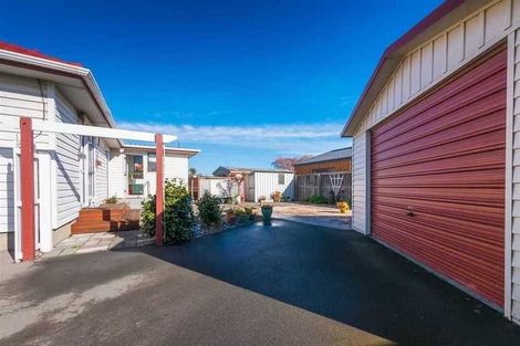Photo of property in 142 Springs Road, Hornby, Christchurch, 8042