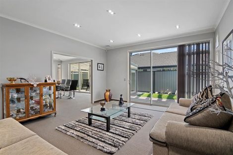 Photo of property in 12 Woodstock Place, Stoke, Nelson, 7011