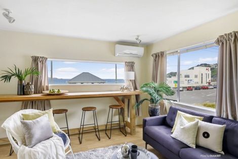 Photo of property in 100f7 Lyall Parade, Lyall Bay, Wellington, 6022