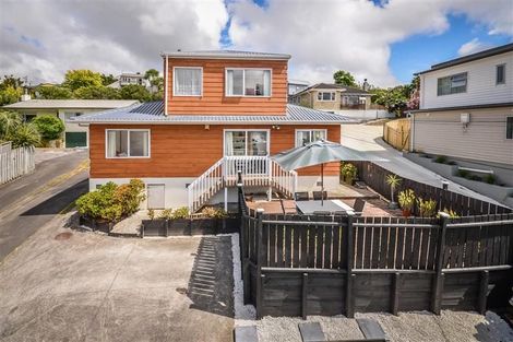 Photo of property in 1/20 Hogans Road, Glenfield, Auckland, 0629
