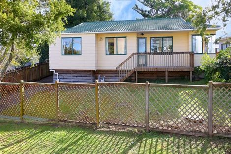 Photo of property in 19a Riserra Drive, Ranui, Auckland, 0612