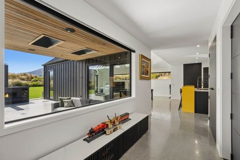 Photo of property in 3 Chimney Lane, Jacks Point, Queenstown, 9371
