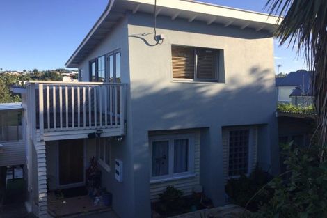 Photo of property in 32 Peter Terrace, Castor Bay, Auckland, 0620