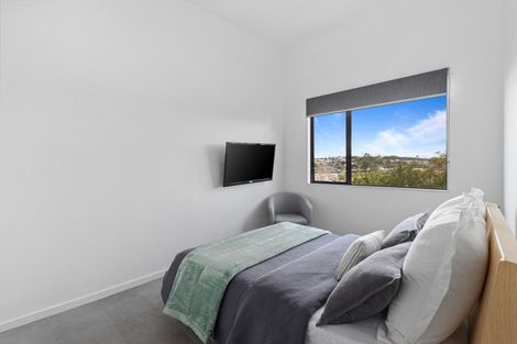 Photo of property in 27/3 Hulme Place, Henderson, Auckland, 0612