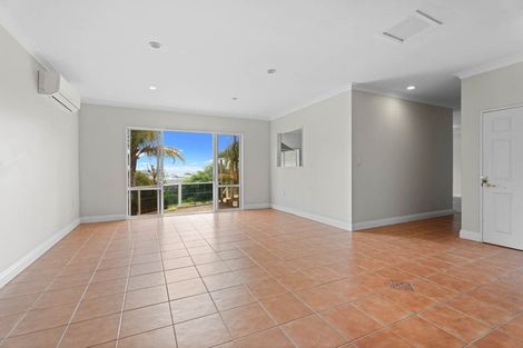 Photo of property in 114 Point View Drive, East Tamaki Heights, Auckland, 2016