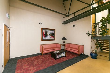 Photo of property in Metro Apartments, 220u4 Thorndon Quay, Pipitea, Wellington, 6011