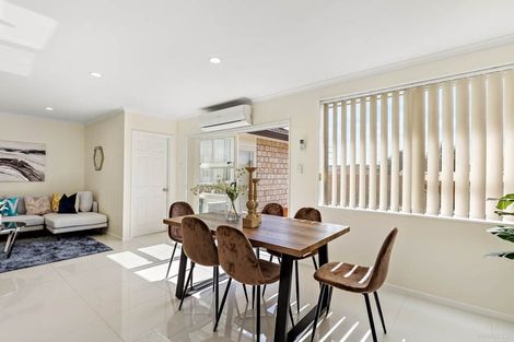 Photo of property in 12 Mt Lebanon Crescent, The Gardens, Auckland, 2105