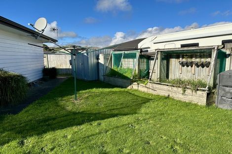 Photo of property in 24a Oak Crescent, Ashhurst, 4810