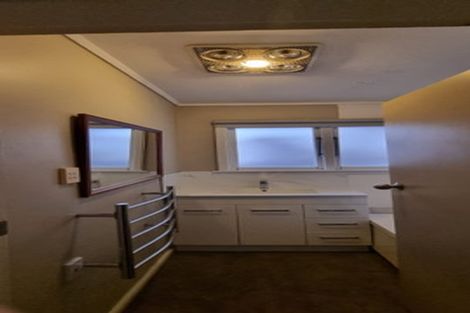 Photo of property in 166 Condell Avenue, Papanui, Christchurch, 8053