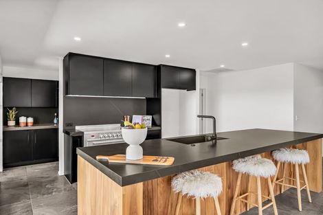 Photo of property in 17 Angus Place, Rangiora, 7400