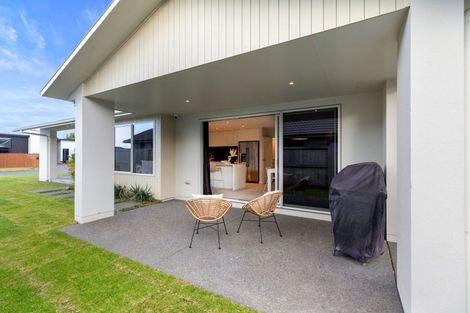 Photo of property in 63 Awatira Drive, Papamoa Beach, Papamoa, 3118