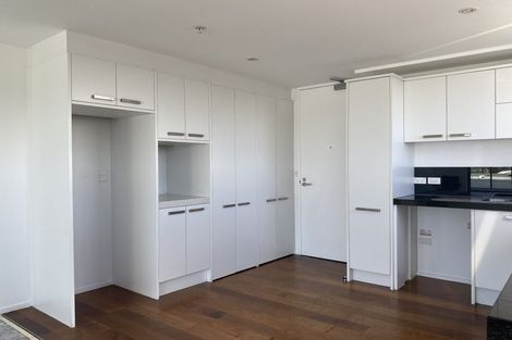 Photo of property in Bella Vista, 3d/84 Gunner Drive, Te Atatu Peninsula, Auckland, 0610