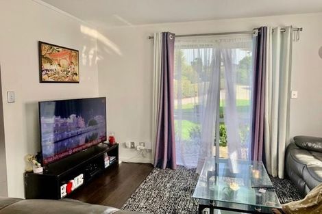 Photo of property in 15 Ware Place, Pakuranga Heights, Auckland, 2010