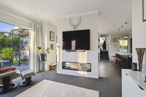 Photo of property in 1154a East Coast Road, Redvale, Auckland, 0794