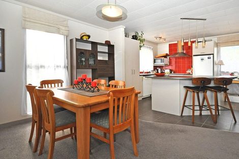 Photo of property in 25b Shakespear Road, Army Bay, Whangaparaoa, 0930