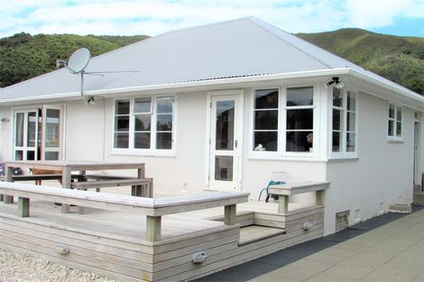Photo of property in 183 Riverside Drive, Waterloo, Lower Hutt, 5011