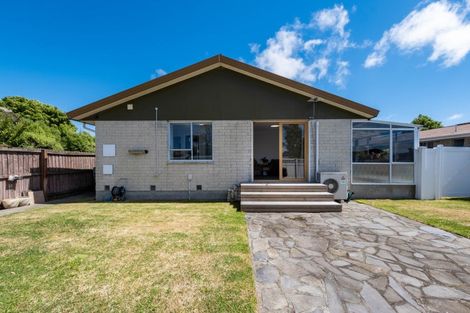 Photo of property in 6 Cam Place, Harewood, Christchurch, 8051
